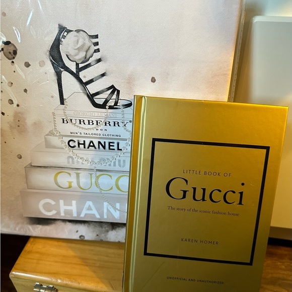 Gucci Other - 🎁🎁New Little Book of Gucci